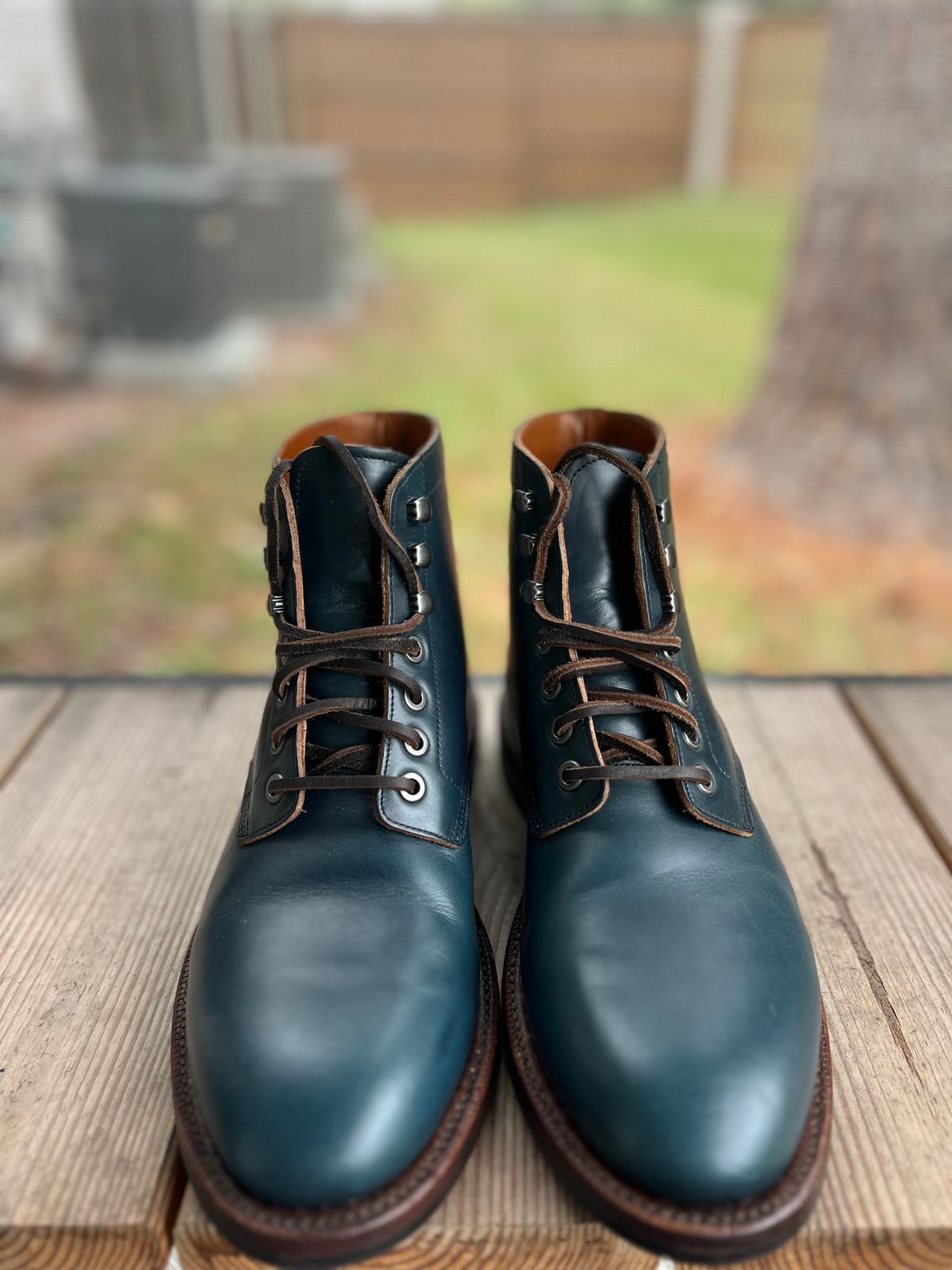 Photo by almalik1226 on October 1, 2023 of the Grant Stone Diesel Boot in Horween Navy Chromexcel.
