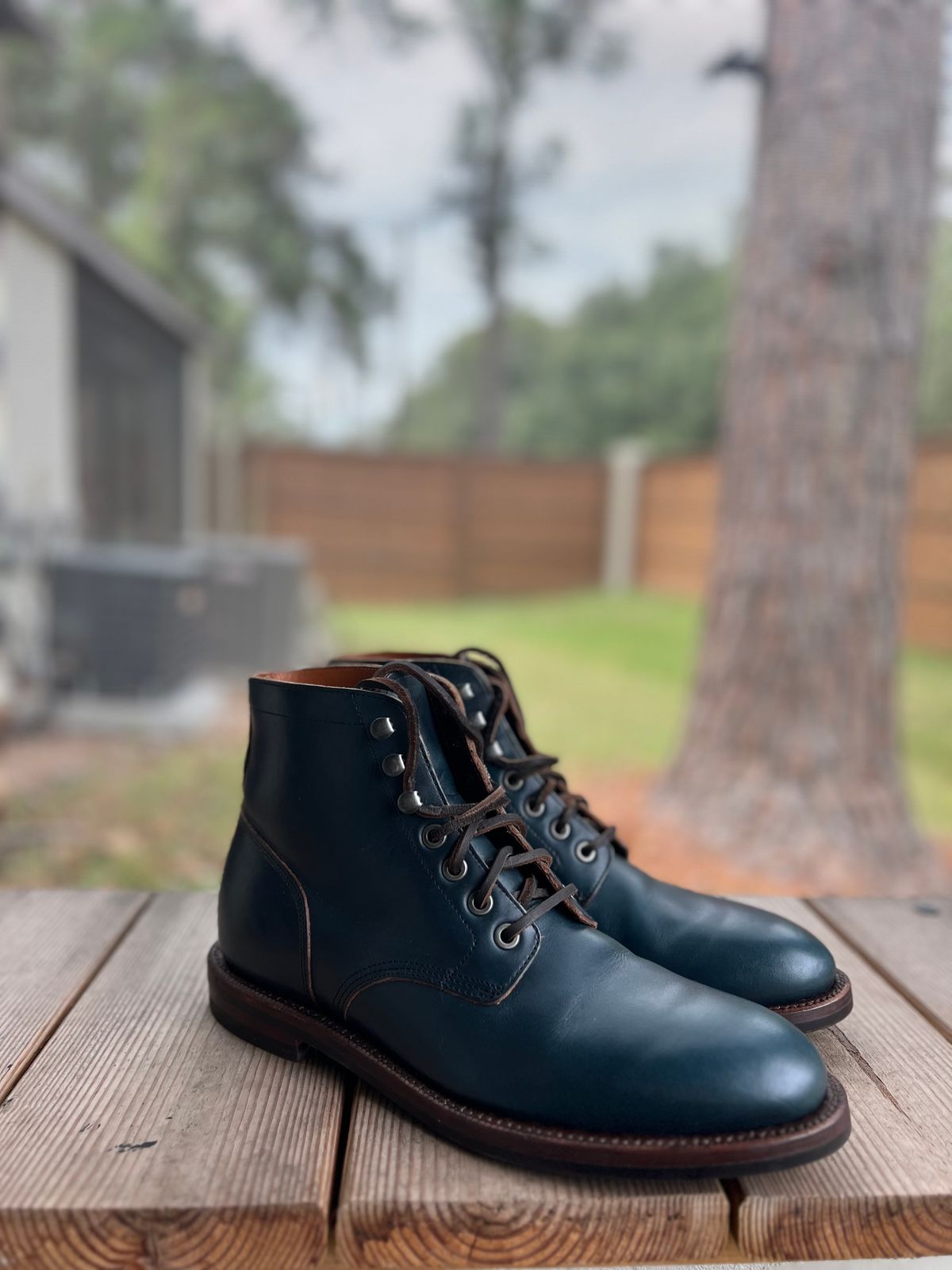 Photo by almalik1226 on October 1, 2023 of the Grant Stone Diesel Boot in Horween Navy Chromexcel.