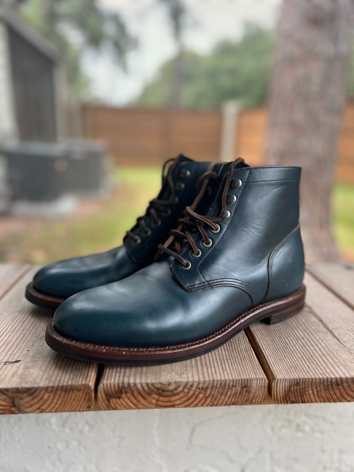 Photo by almalik1226 on October 1, 2023 of the Grant Stone Diesel Boot in Horween Navy Chromexcel.