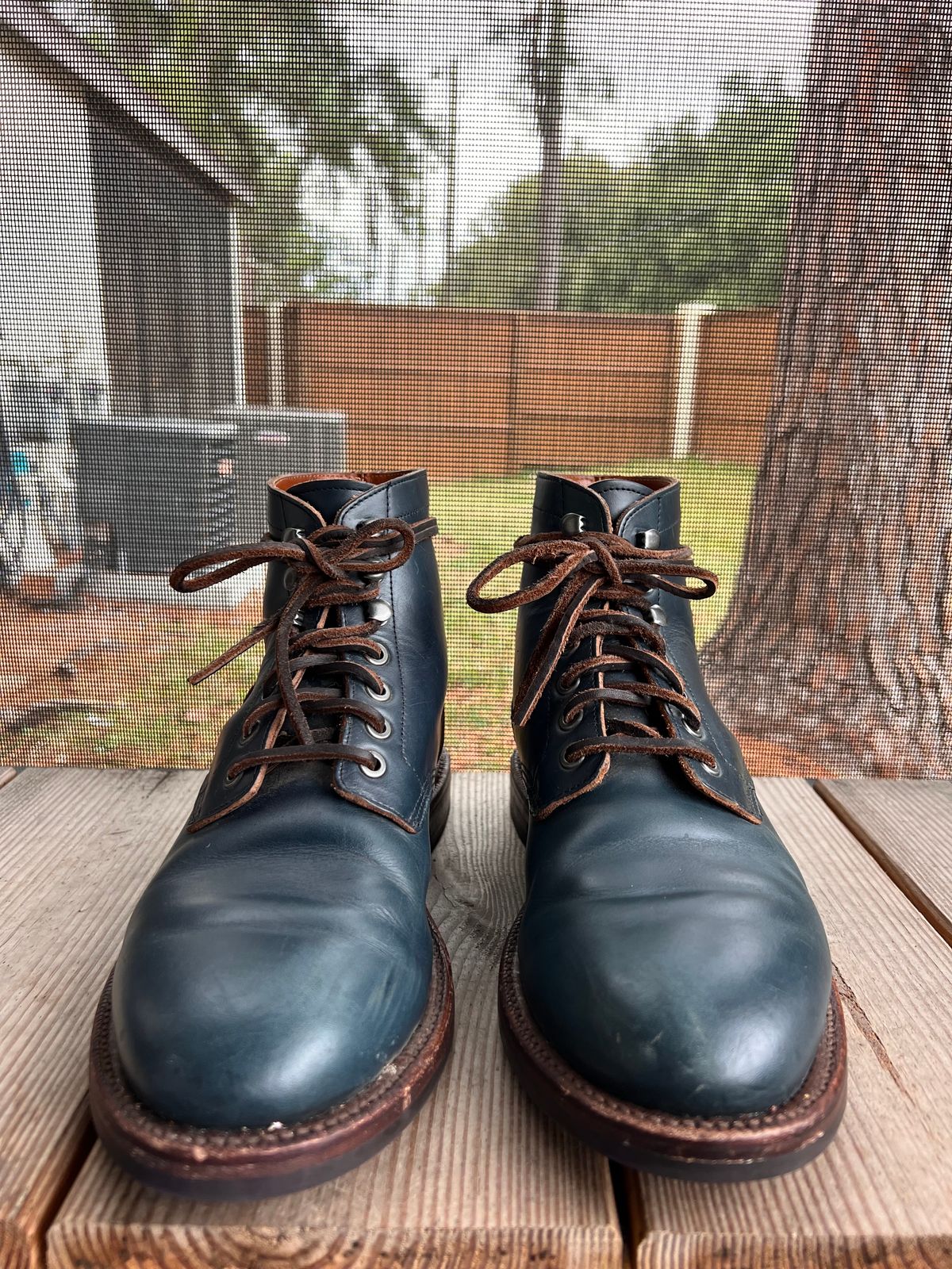 Photo by almalik1226 on November 3, 2023 of the Grant Stone Diesel Boot in Horween Navy Chromexcel.