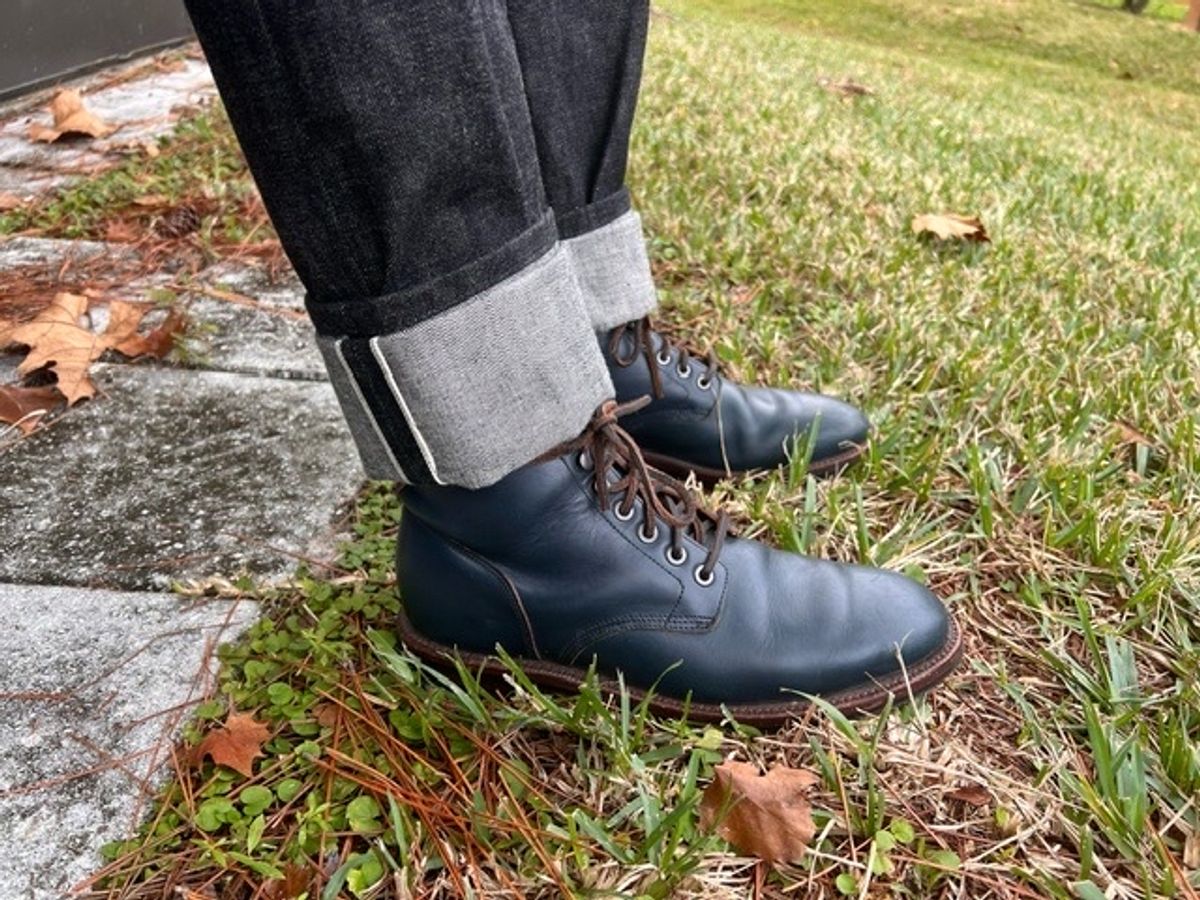 Photo by almalik1226 on December 5, 2023 of the Grant Stone Diesel Boot in Horween Navy Chromexcel.