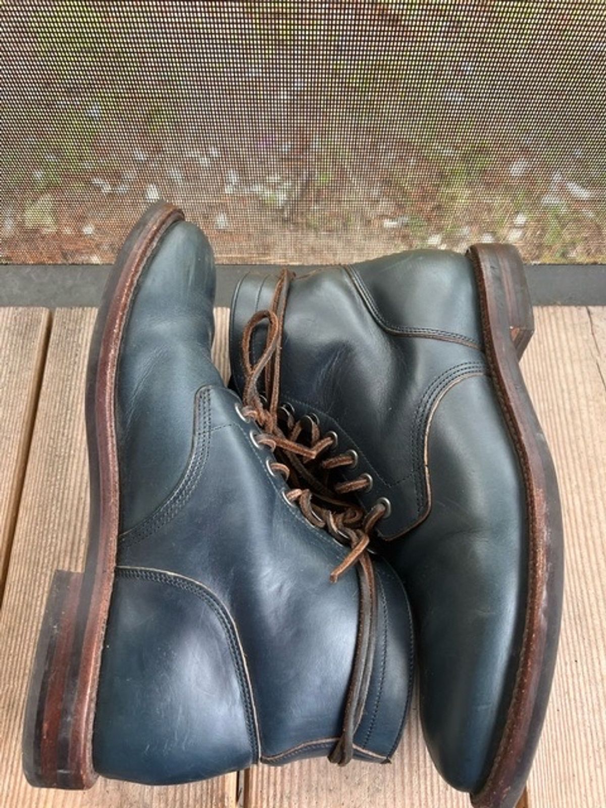 Photo by almalik1226 on December 5, 2023 of the Grant Stone Diesel Boot in Horween Navy Chromexcel.