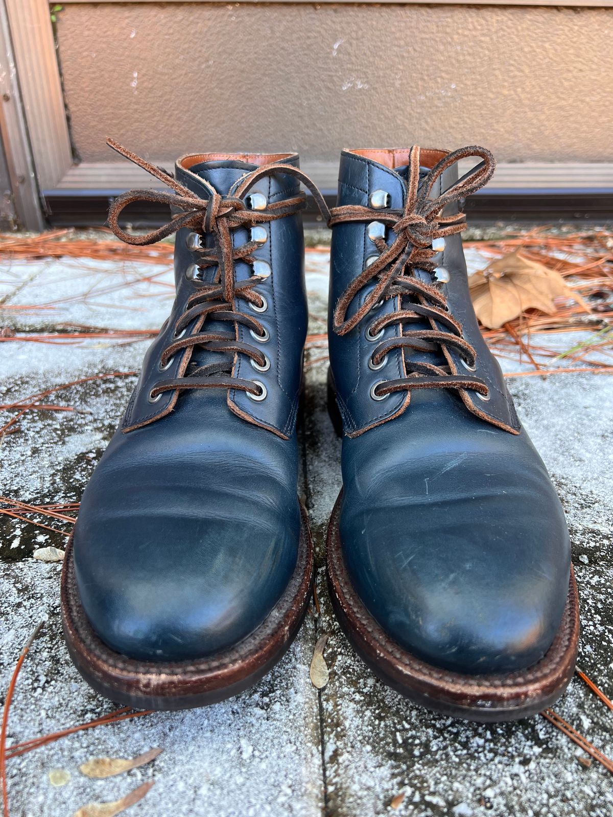 Photo by almalik1226 on January 5, 2024 of the Grant Stone Diesel Boot in Horween Navy Chromexcel.