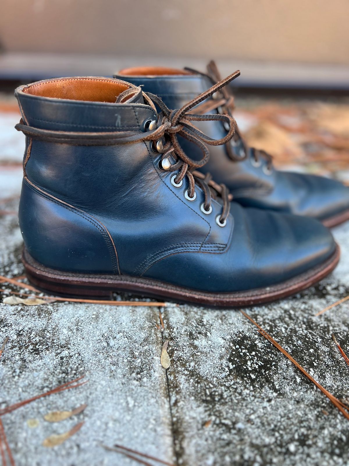 Photo by almalik1226 on January 5, 2024 of the Grant Stone Diesel Boot in Horween Navy Chromexcel.