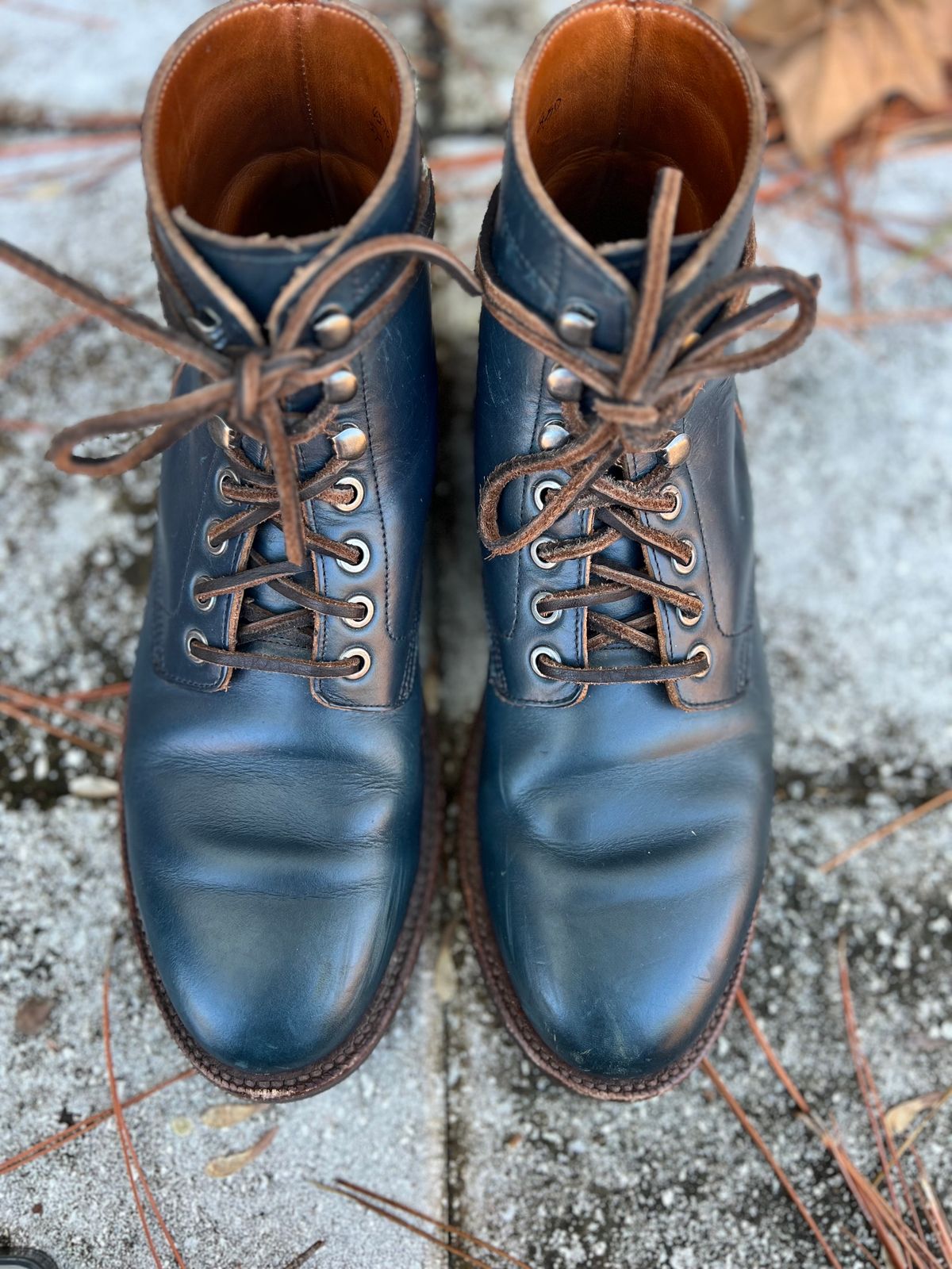 Photo by almalik1226 on January 5, 2024 of the Grant Stone Diesel Boot in Horween Navy Chromexcel.