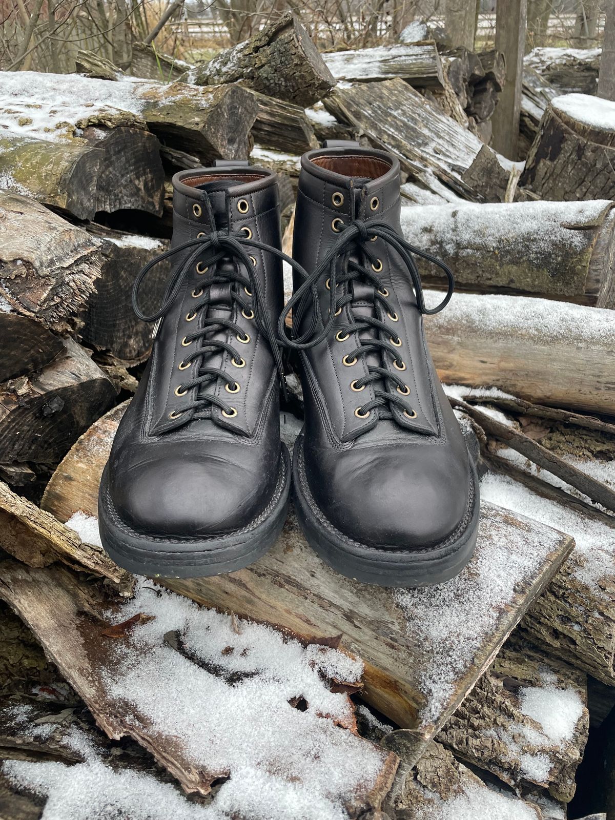 Photo by charliealoff on January 1, 2024 of the Monroe 19917 LTT in Horween Natural Chromexcel.