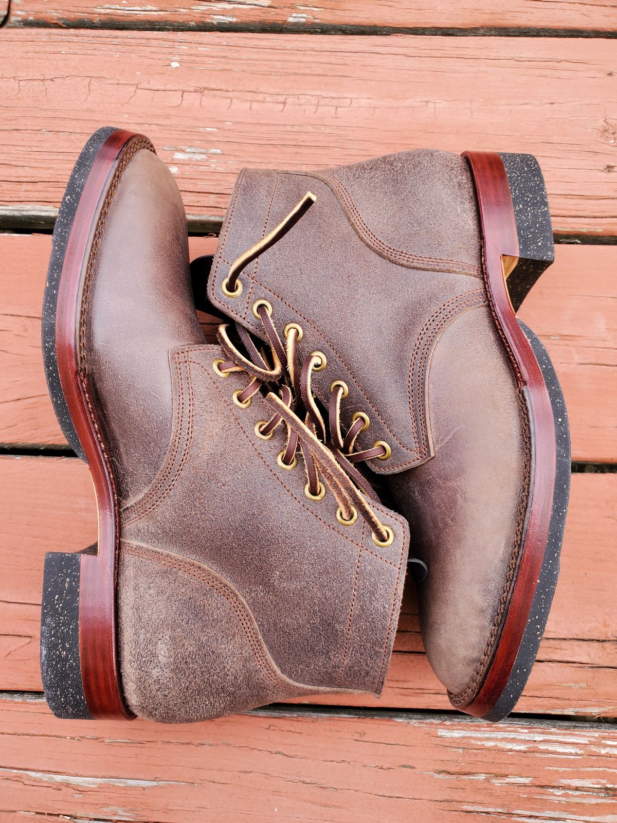 Photo by AlucardX on November 5, 2025 of the Onderhoud SVC01 Boondocker in Maryam 1071 Rovescio Sego Horsebutt.