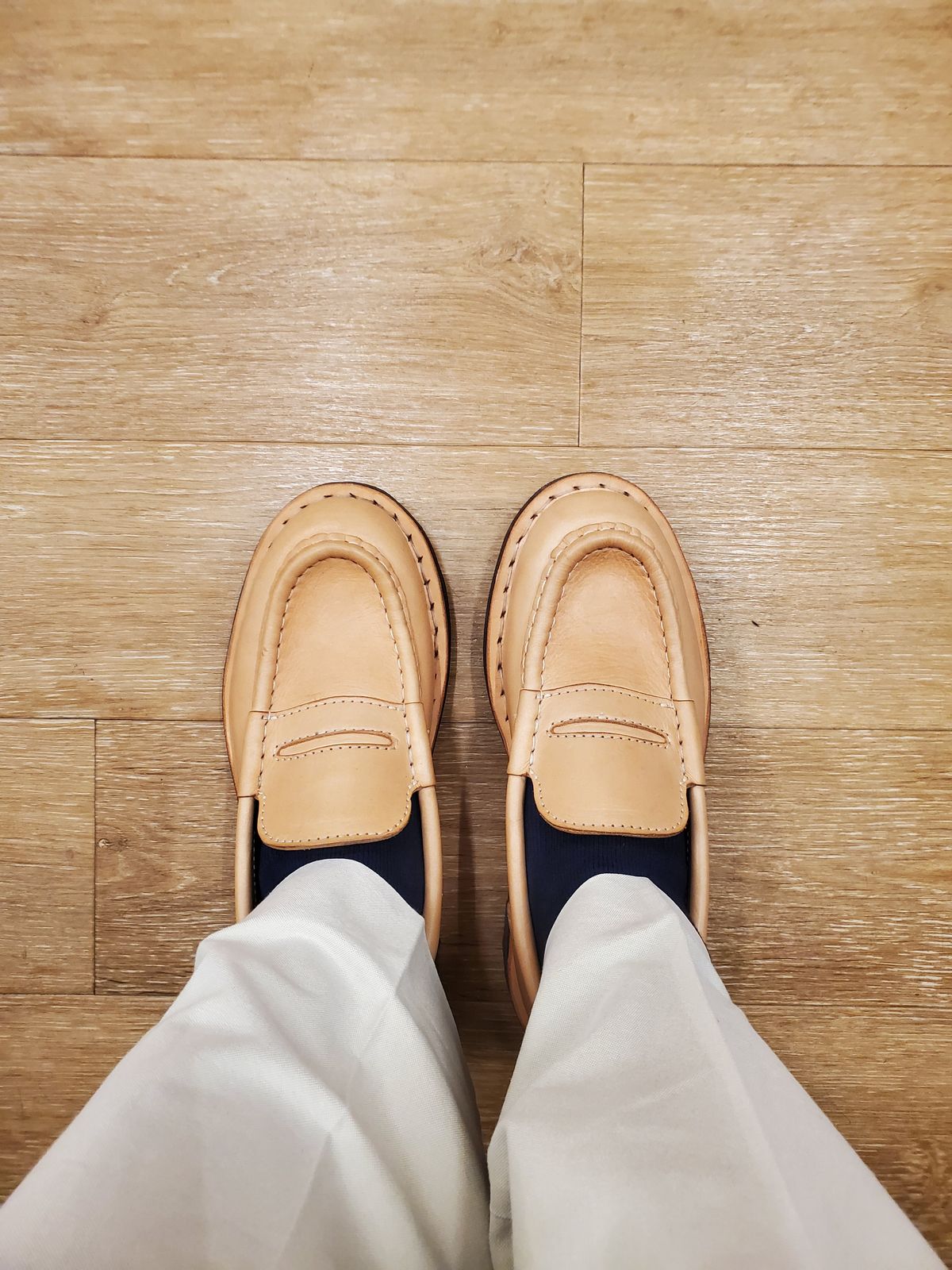 Photo by AlucardX on June 29, 2023 of the AE McAteer Handsewn Loafer in Unknown Leather.