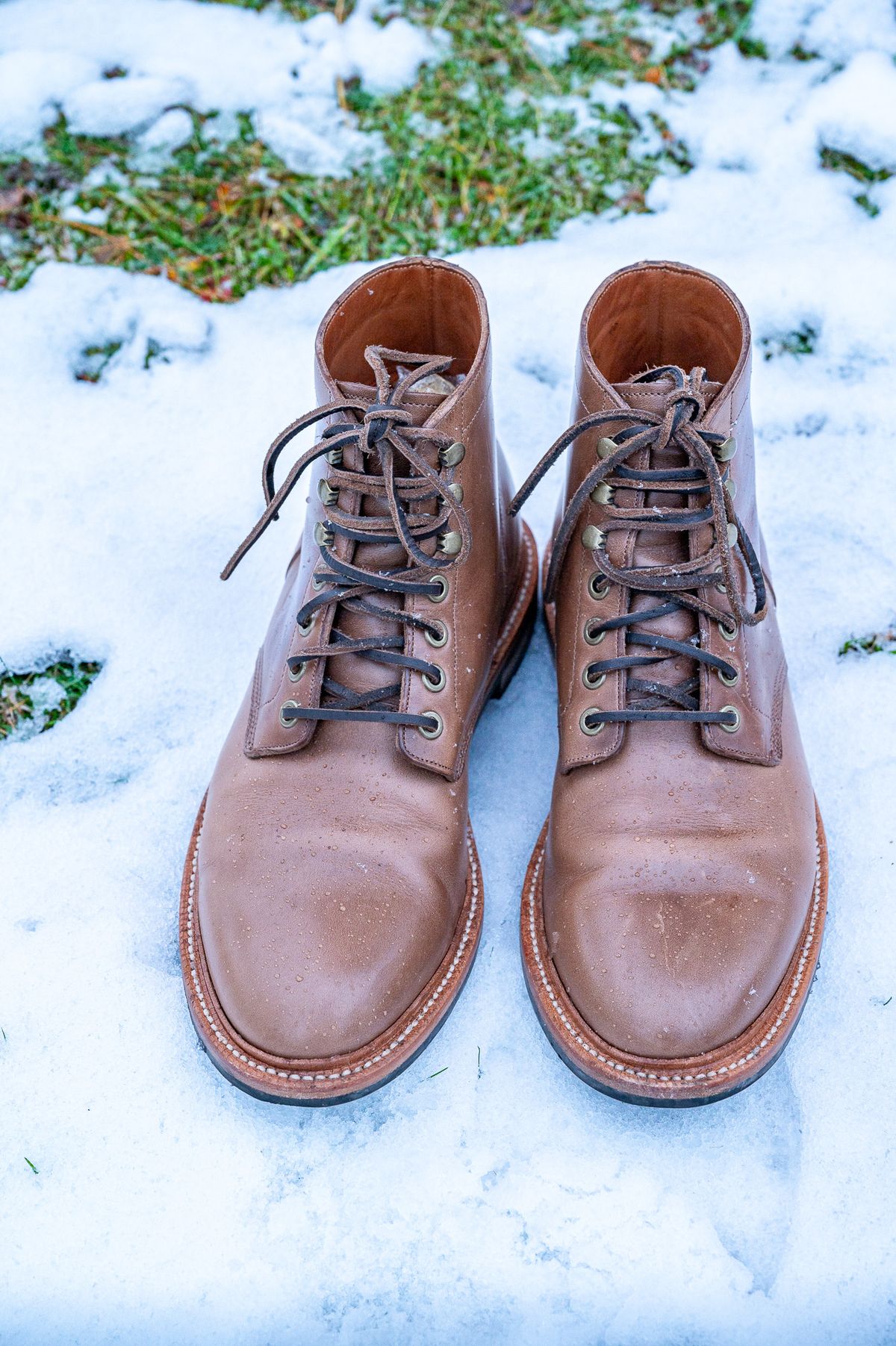 Photo by bootsthrumylens on December 3, 2023 of the Grant Stone Diesel Boot in Horween Dune Chromexcel.