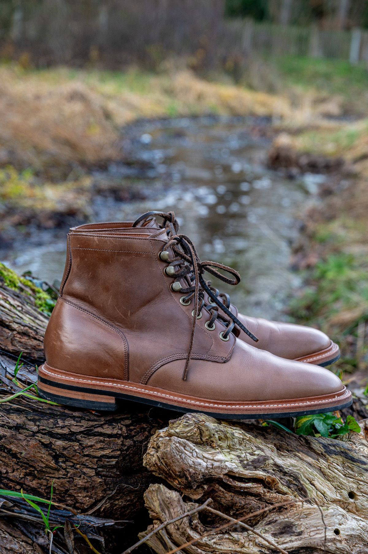 Photo by bootsthrumylens on January 4, 2024 of the Grant Stone Diesel Boot in Horween Dune Chromexcel.