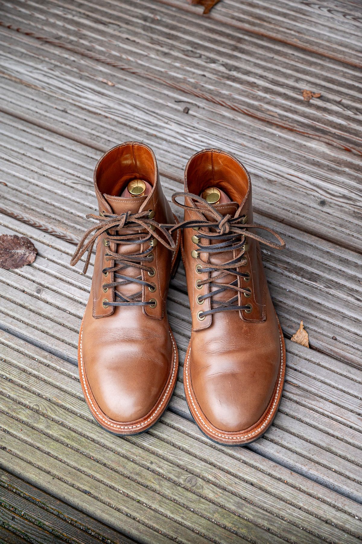 Photo by bootsthrumylens on February 5, 2024 of the Grant Stone Diesel Boot in Horween Dune Chromexcel.