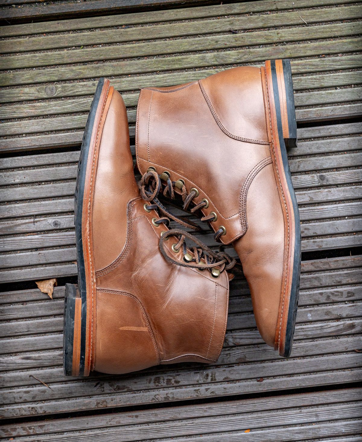 Photo by bootsthrumylens on February 5, 2024 of the Grant Stone Diesel Boot in Horween Dune Chromexcel.