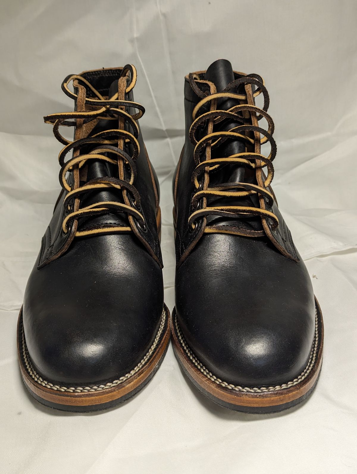 Photo by drtobiassfunke on October 2, 2023 of the Viberg Service Boot in Horween Black Chromexcel.