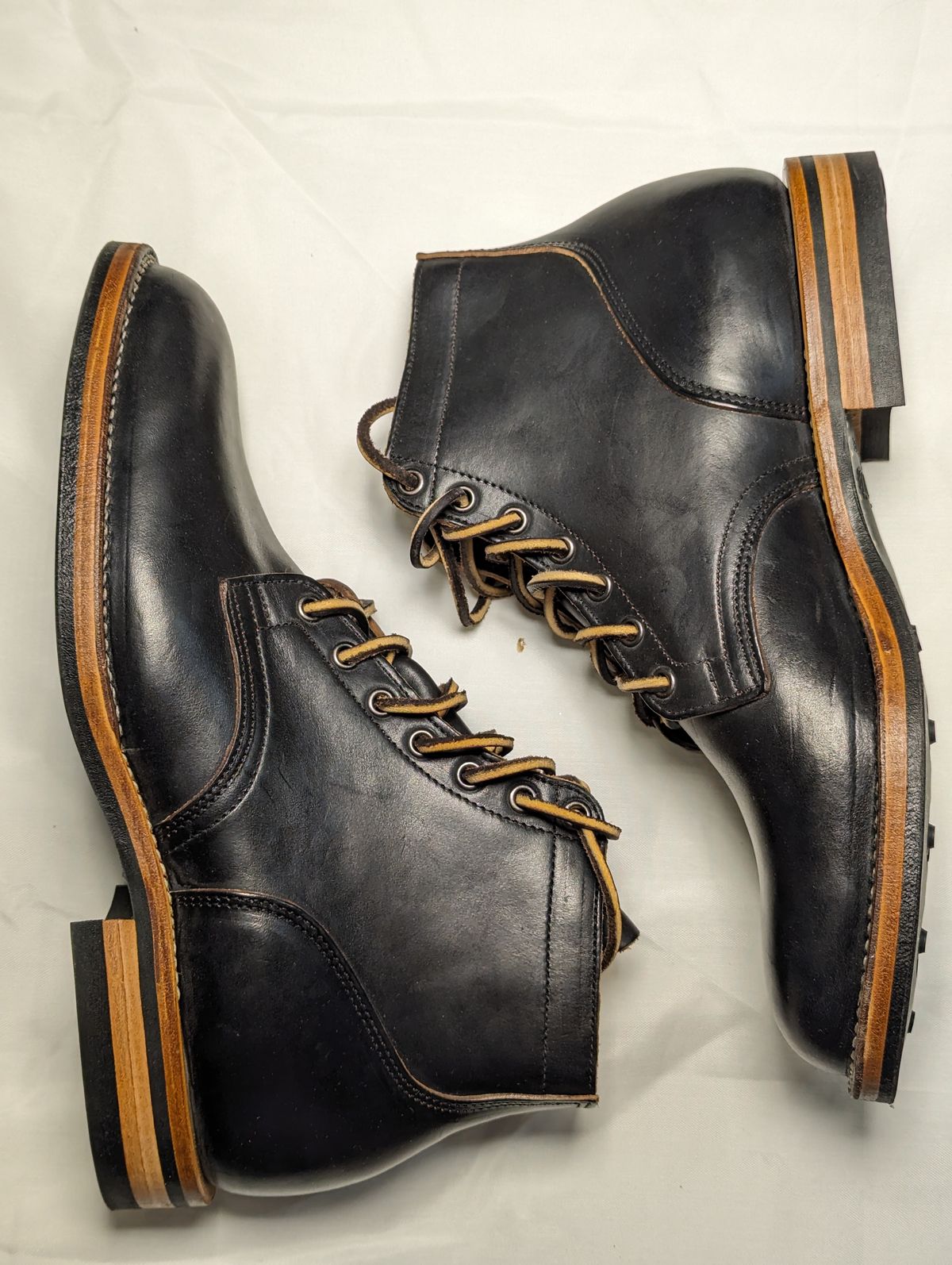 Photo by drtobiassfunke on October 2, 2023 of the Viberg Service Boot in Horween Black Chromexcel.