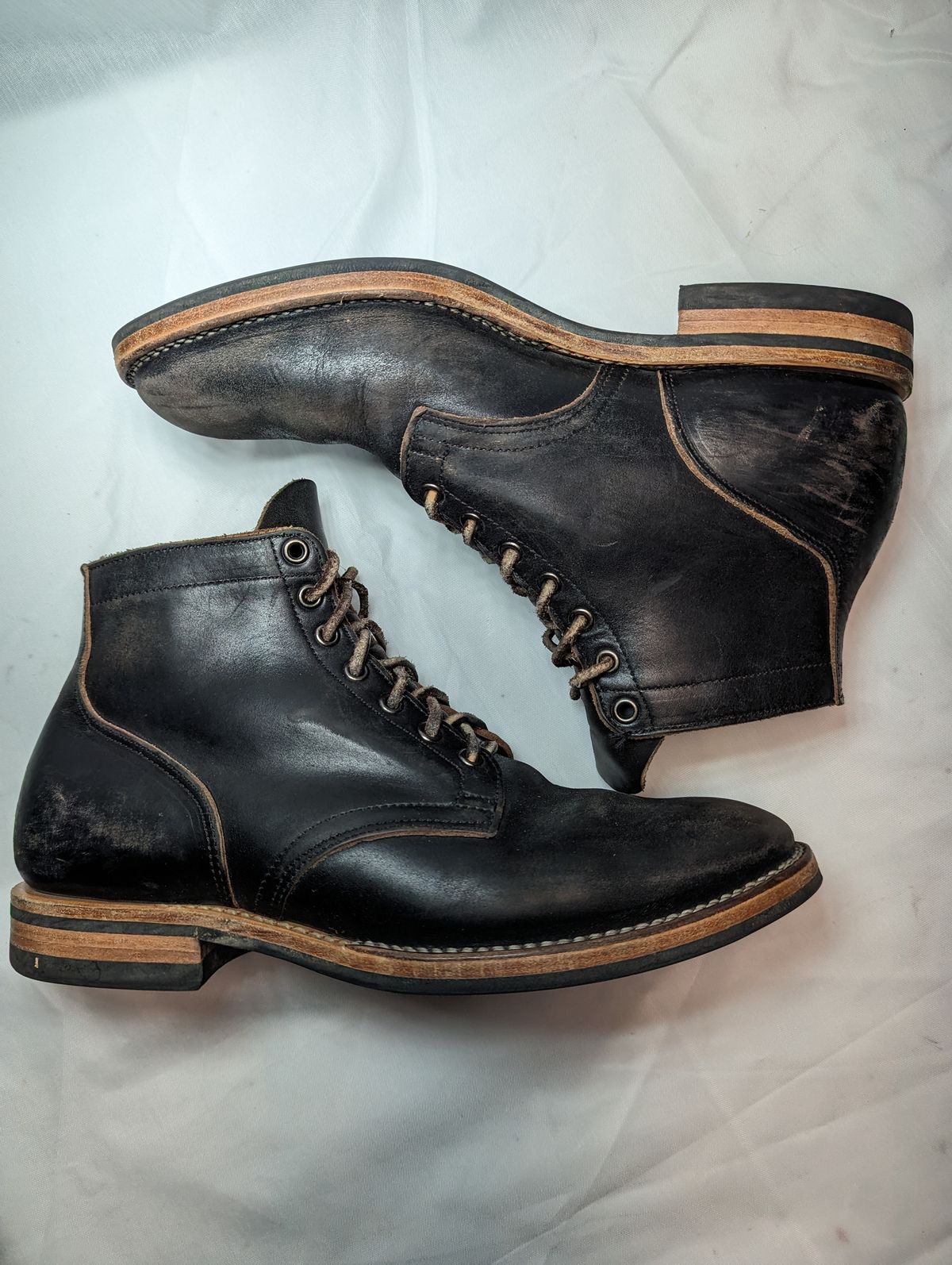Photo by drtobiassfunke on December 6, 2023 of the Viberg Service Boot in Horween Black Chromexcel.