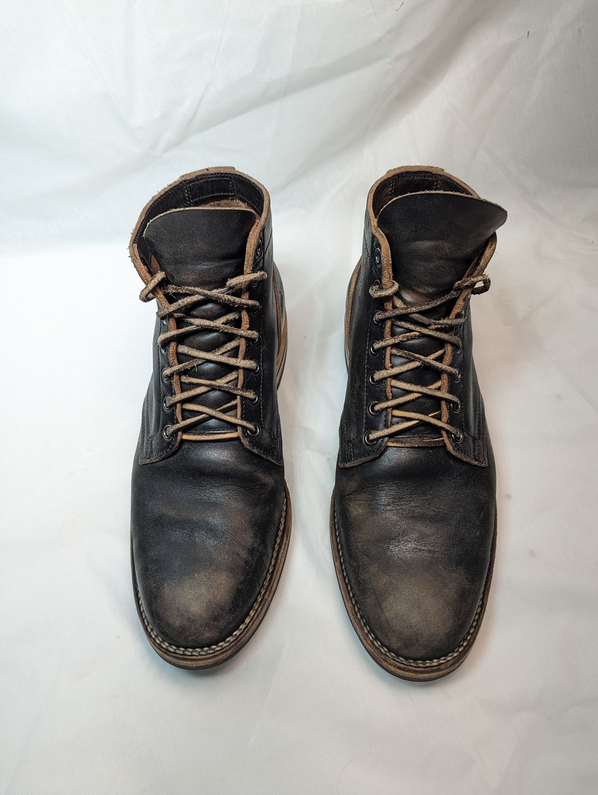 Photo by drtobiassfunke on December 6, 2023 of the Viberg Service Boot in Horween Black Chromexcel.