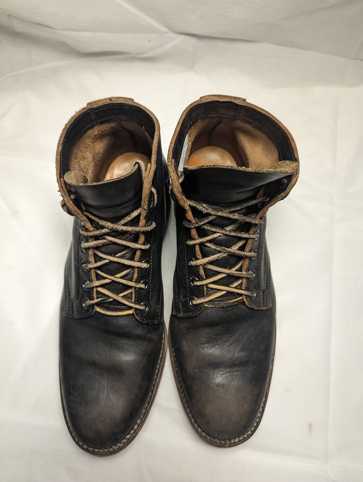 Photo by drtobiassfunke on January 6, 2024 of the Viberg Service Boot in Horween Black Chromexcel.