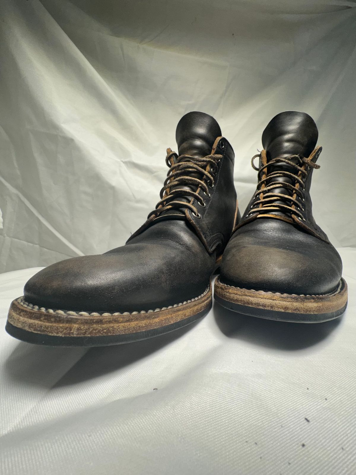 Photo by drtobiassfunke on February 6, 2024 of the Viberg Service Boot in Horween Black Chromexcel.