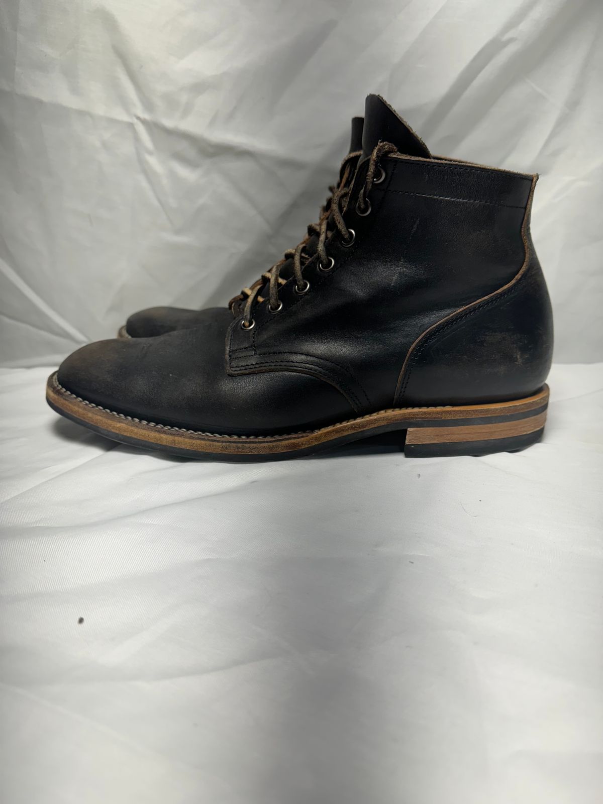 Photo by drtobiassfunke on February 6, 2024 of the Viberg Service Boot in Horween Black Chromexcel.