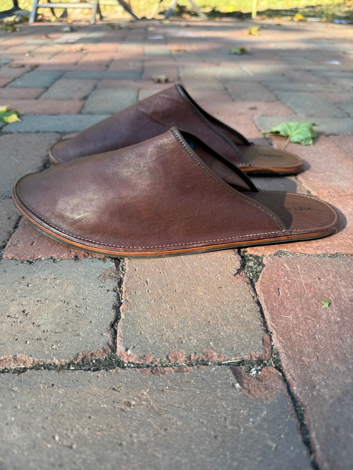 Photo by drtobiassfunke on October 7, 2024 of the Viberg Slide in Maryam Marrone Washed Kangaroo.
