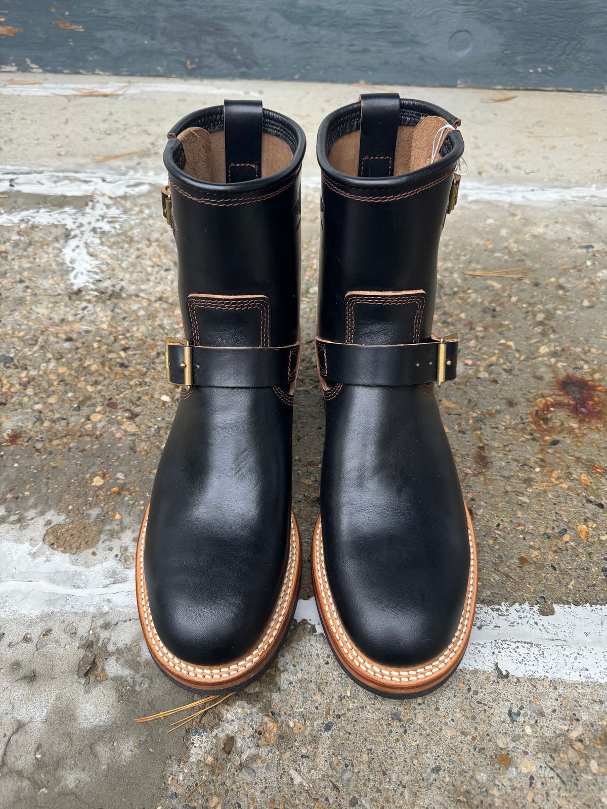 Photo by jimtigerbelly on October 5, 2023 of the The Flat Head Engineer Boots in Black Japanese Cordovan Horsehide.