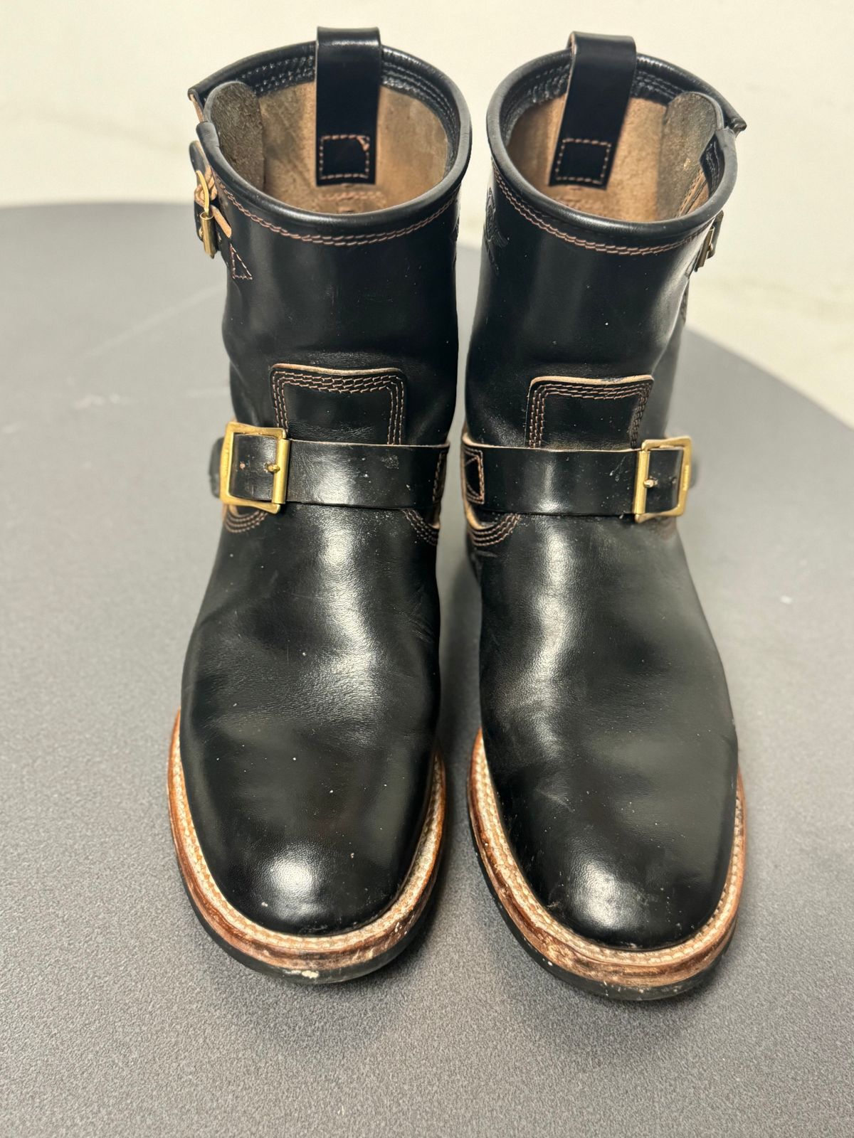 Photo by jimtigerbelly on November 3, 2023 of the The Flat Head Engineer Boots in Black Japanese Cordovan Horsehide.