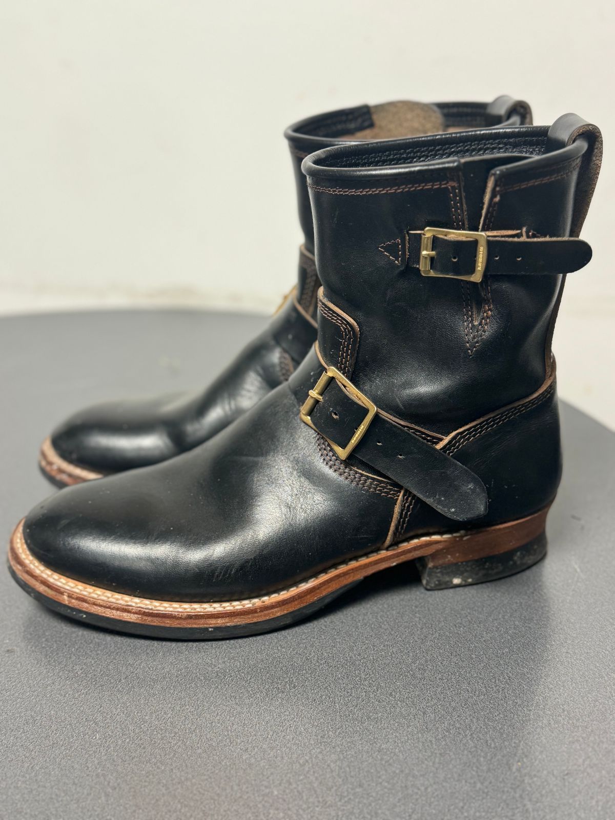 Photo by jimtigerbelly on November 3, 2023 of the The Flat Head Engineer Boots in Black Japanese Cordovan Horsehide.