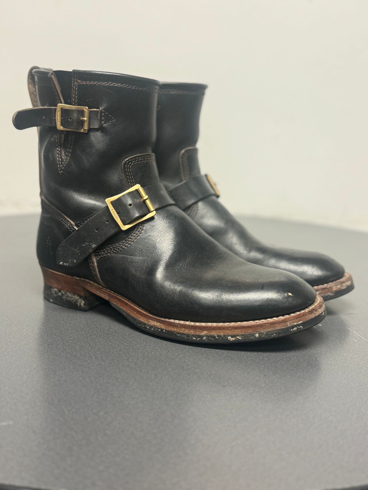 Photo by jimtigerbelly on December 1, 2023 of the The Flat Head Engineer Boots in Black Japanese Cordovan Horsehide.