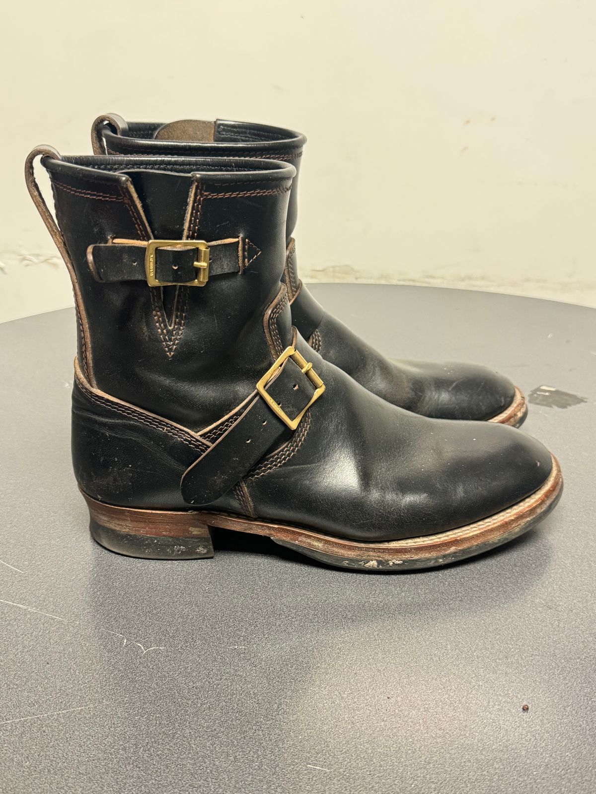 Photo by jimtigerbelly on January 5, 2024 of the The Flat Head Engineer Boots in Black Japanese Cordovan Horsehide.