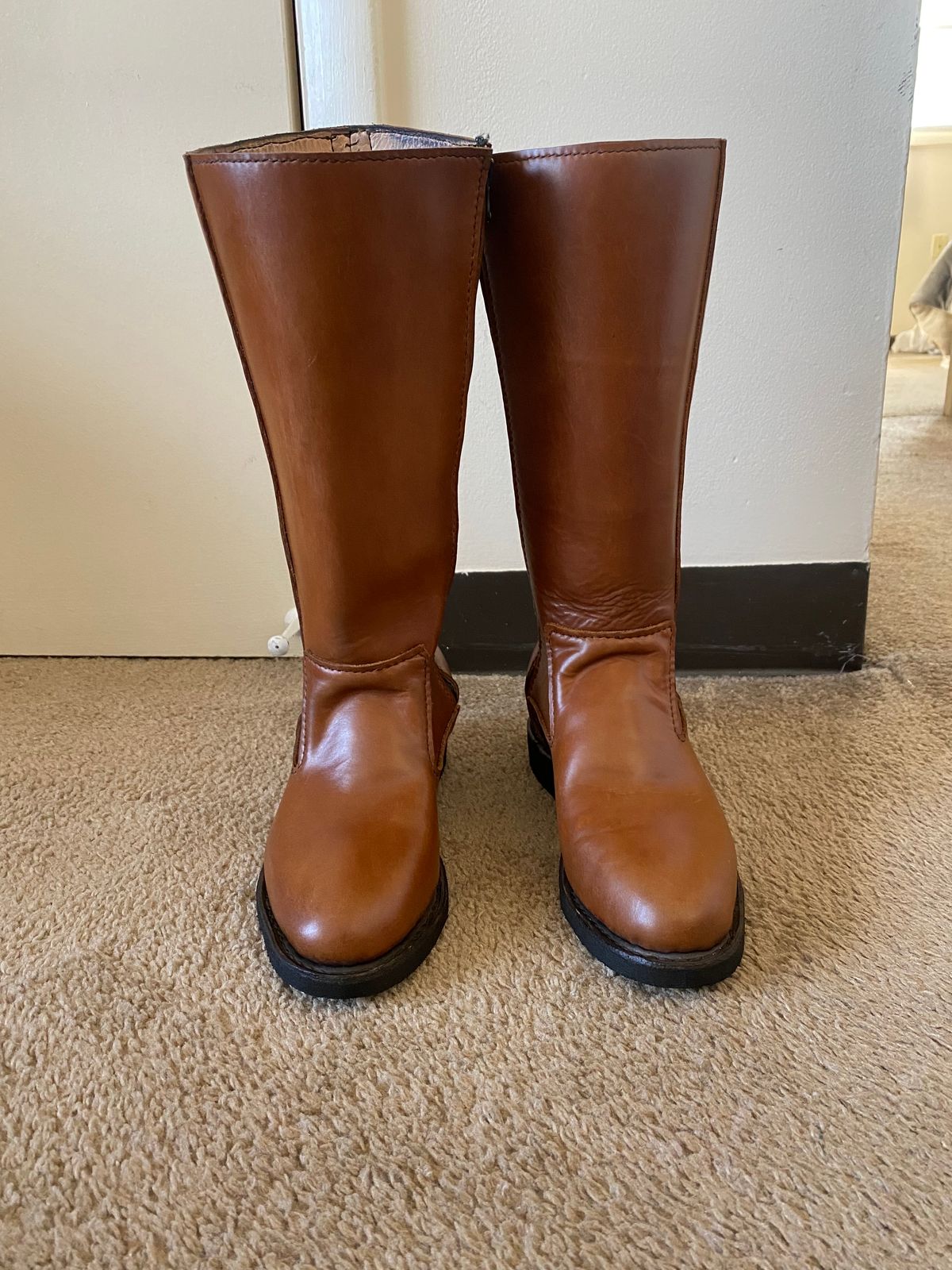 Photo by thurmontleatherco on September 30, 2023 of the Thurmont Leather Company Riding Boot in Sienna Xcel.