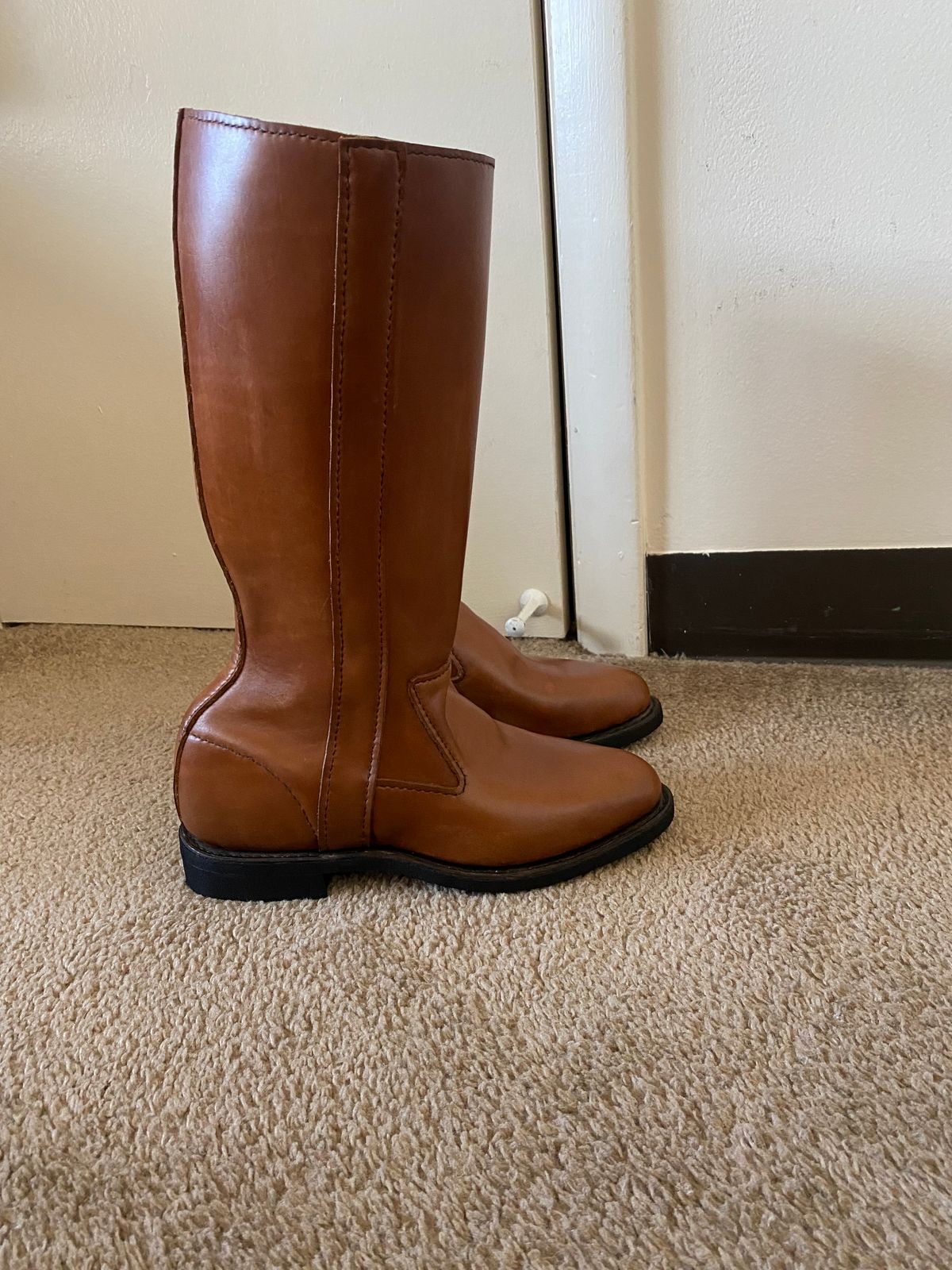 Photo by thurmontleatherco on September 30, 2023 of the Thurmont Leather Company Riding Boot in Sienna Xcel.