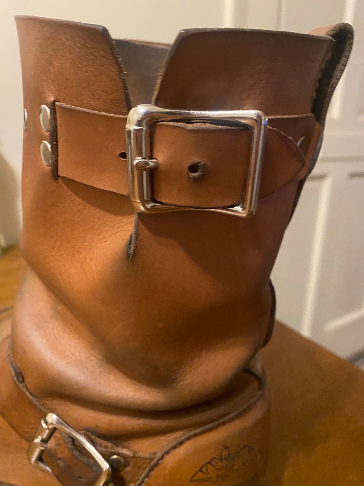 Photo by thurmontleatherco on November 25, 2023 of the Thurmont Leather Company Munson Engineer in Unknown Natural Veg Tan.