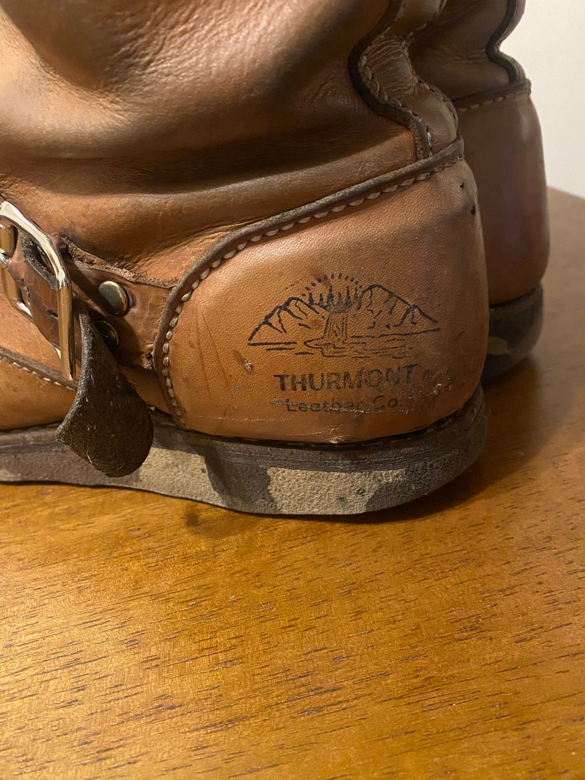 Photo by thurmontleatherco on November 25, 2023 of the Thurmont Leather Company Munson Engineer in Unknown Natural Veg Tan.