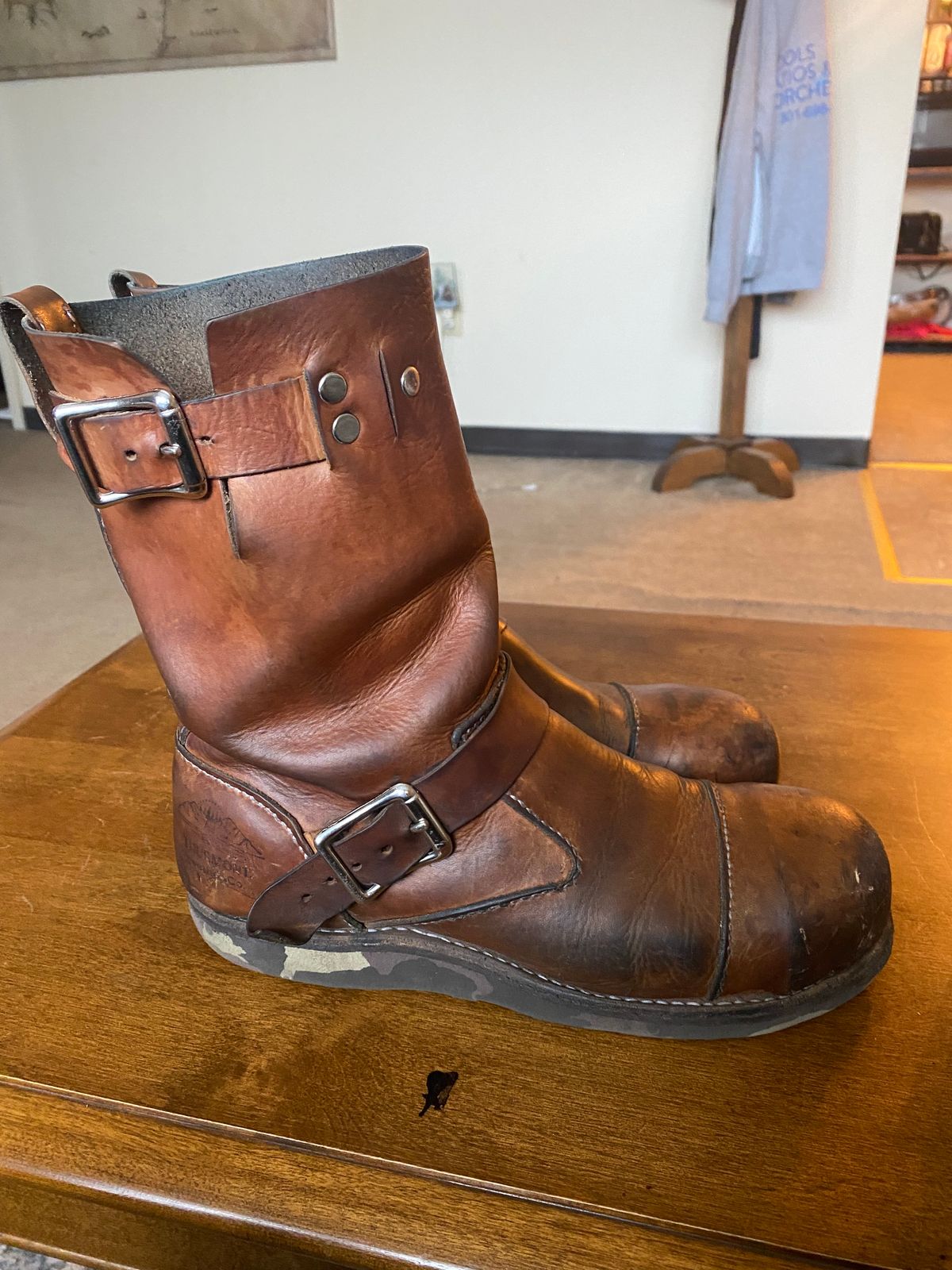 Photo by thurmontleatherco on February 22, 2024 of the Thurmont Leather Company Munson Engineer in Unknown Natural Veg Tan.