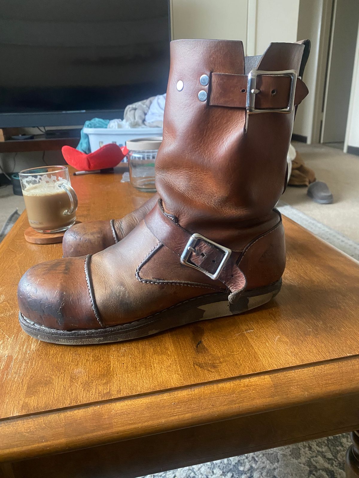 Photo by thurmontleatherco on April 2, 2024 of the Thurmont Leather Company Munson Engineer in Unknown Natural Veg Tan.