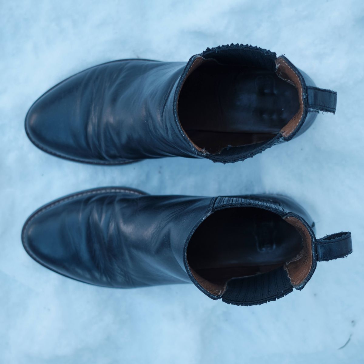 Photo by deiru on February 3, 2024 of the Thursday Duchess in Black Full Grain.