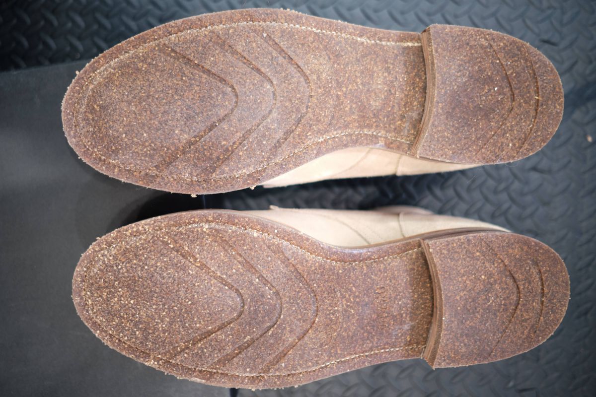 Photo by deiru on February 26, 2025 of the Viberg Service Boot in C.F. Stead Milkshake Calf Suede & indigo dyed C.F. Stead Milkshake suede.