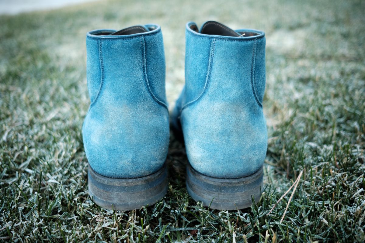 Photo by deiru on November 4, 2025 of the Viberg Service Boot in C.F. Stead Milkshake Calf Suede & indigo dyed C.F. Stead Milkshake suede.