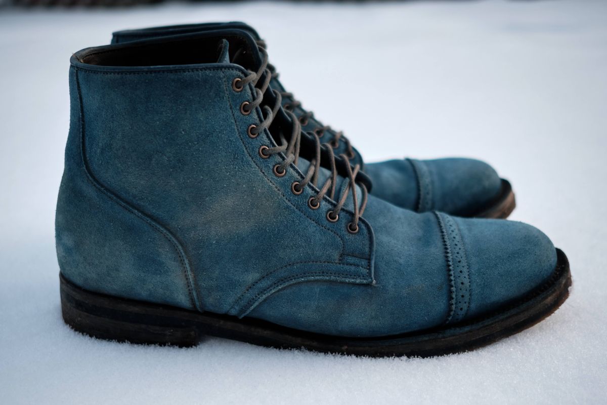 Photo by deiru on December 2, 2025 of the Viberg Service Boot in C.F. Stead Milkshake Calf Suede & indigo dyed C.F. Stead Milkshake suede.