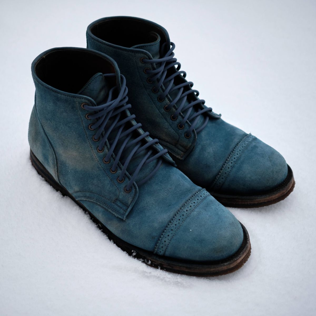 Photo by deiru on January 2, 2026 of the Viberg Service Boot in C.F. Stead Milkshake Calf Suede & indigo dyed C.F. Stead Milkshake suede.