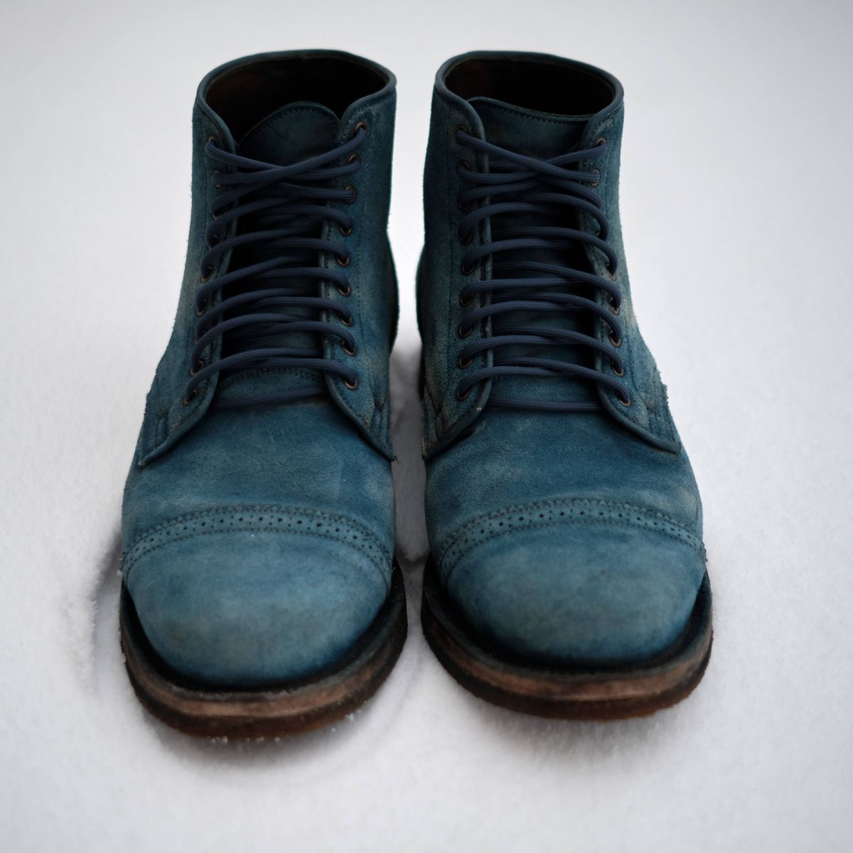 Photo by deiru on January 2, 2026 of the Viberg Service Boot in C.F. Stead Milkshake Calf Suede & indigo dyed C.F. Stead Milkshake suede.