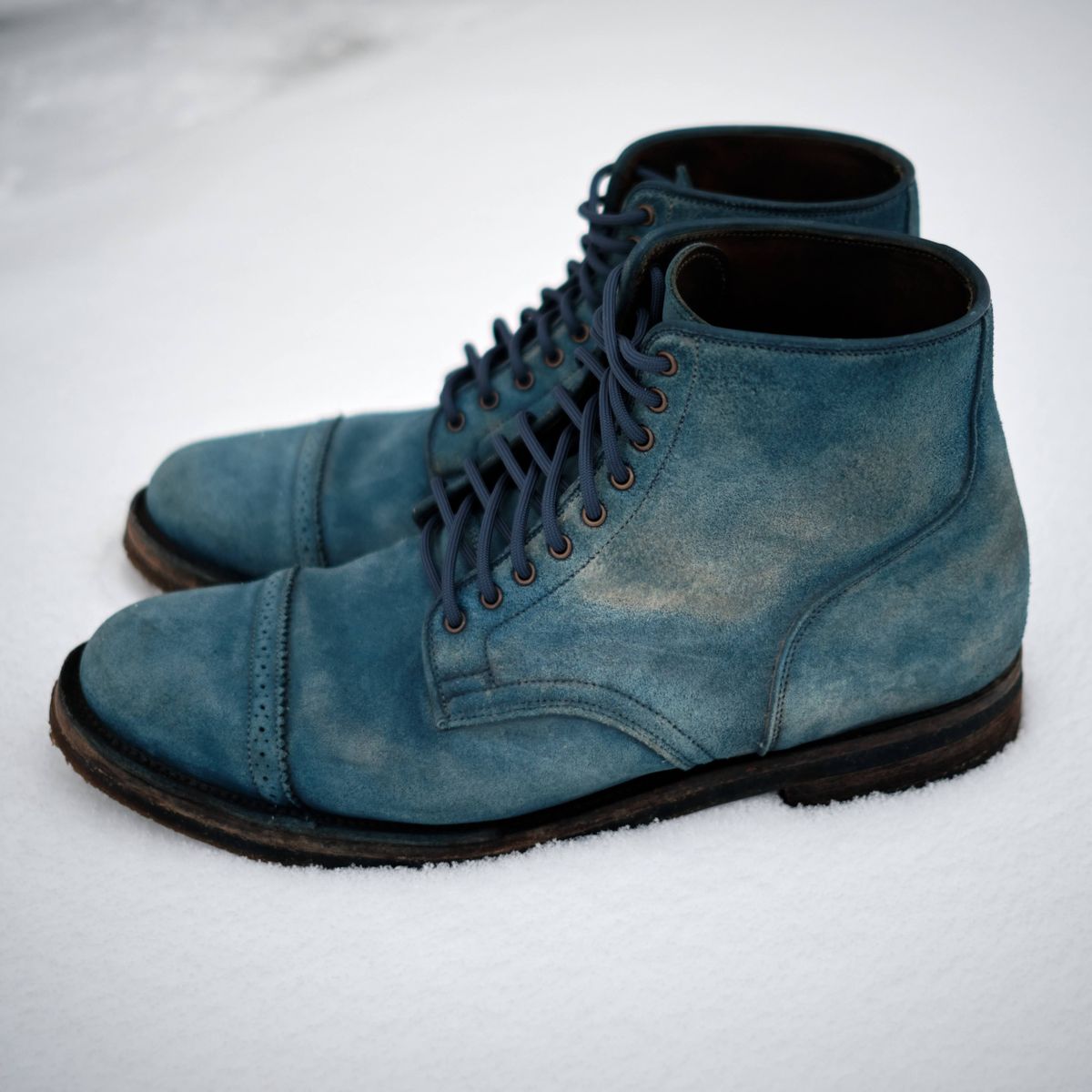 Photo by deiru on January 2, 2026 of the Viberg Service Boot in C.F. Stead Milkshake Calf Suede & indigo dyed C.F. Stead Milkshake suede.
