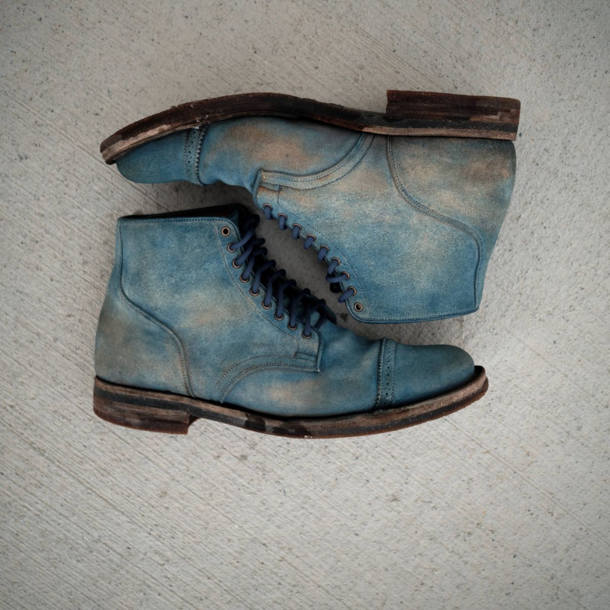 Photo by YukonSelvedge on April 3, 2026 of the Viberg Service Boot in C.F. Stead Milkshake Calf Suede & indigo dyed C.F. Stead Milkshake suede.