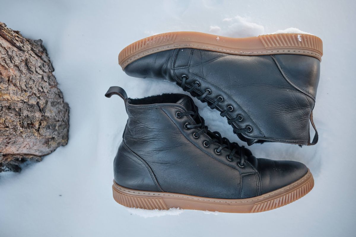 Photo by deiru on March 5, 2024 of the Goral x Rose Anvil Muggs in Irish sheepskin.