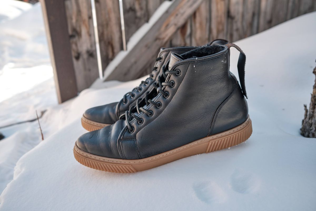 Photo by deiru on March 5, 2024 of the Goral x Rose Anvil Muggs in Irish sheepskin.