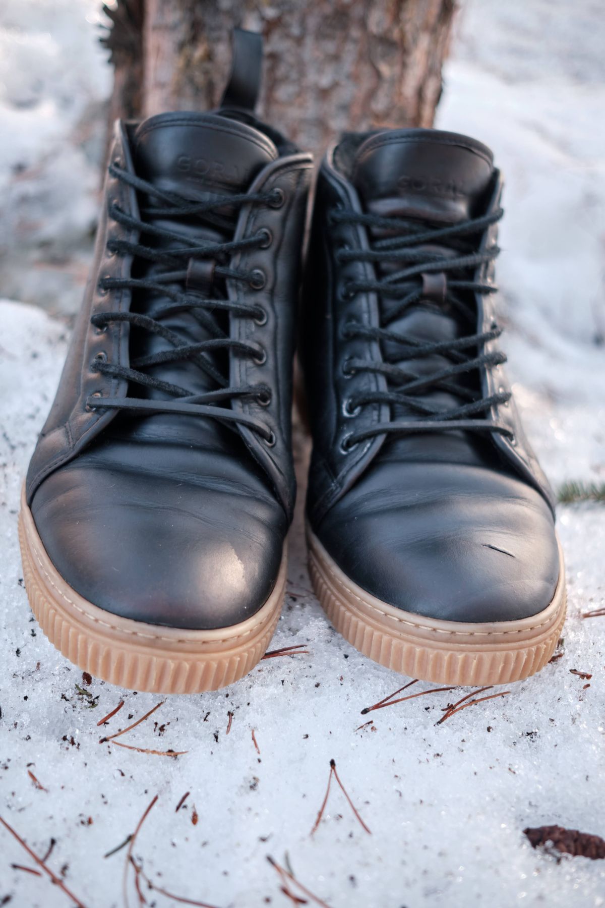 Photo by deiru on April 2, 2024 of the Goral x Rose Anvil Muggs in Irish sheepskin.