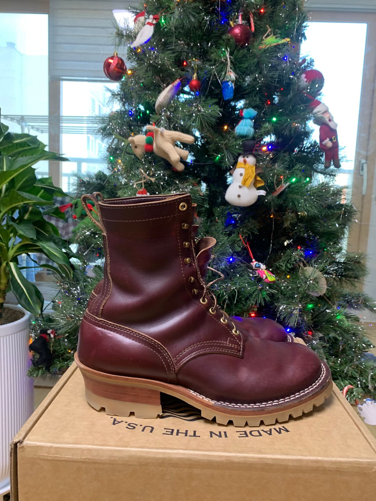 Photo by eggieman on January 2, 2026 of the Nicks MTO in Horween Color 8 Chromexcel.