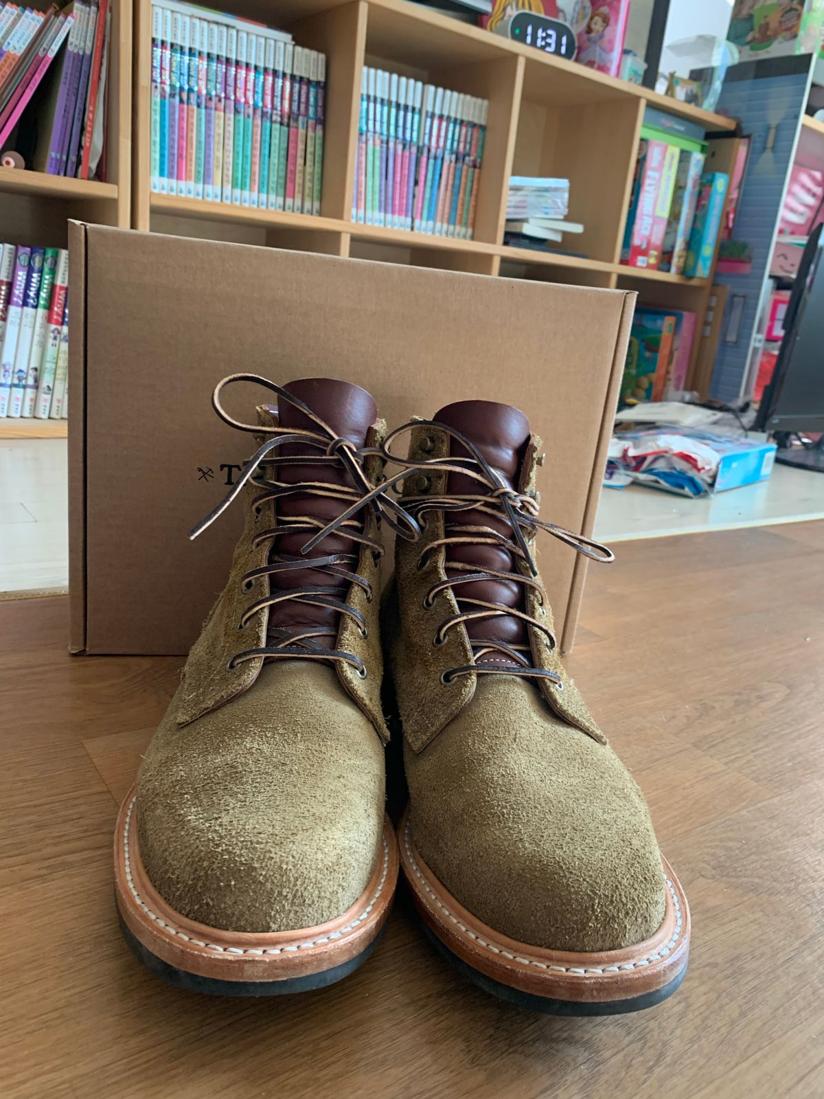 Photo by eggieman on November 2, 2022 of the Truman Service Boot in Tasman Leather Group Coyote Roughout.
