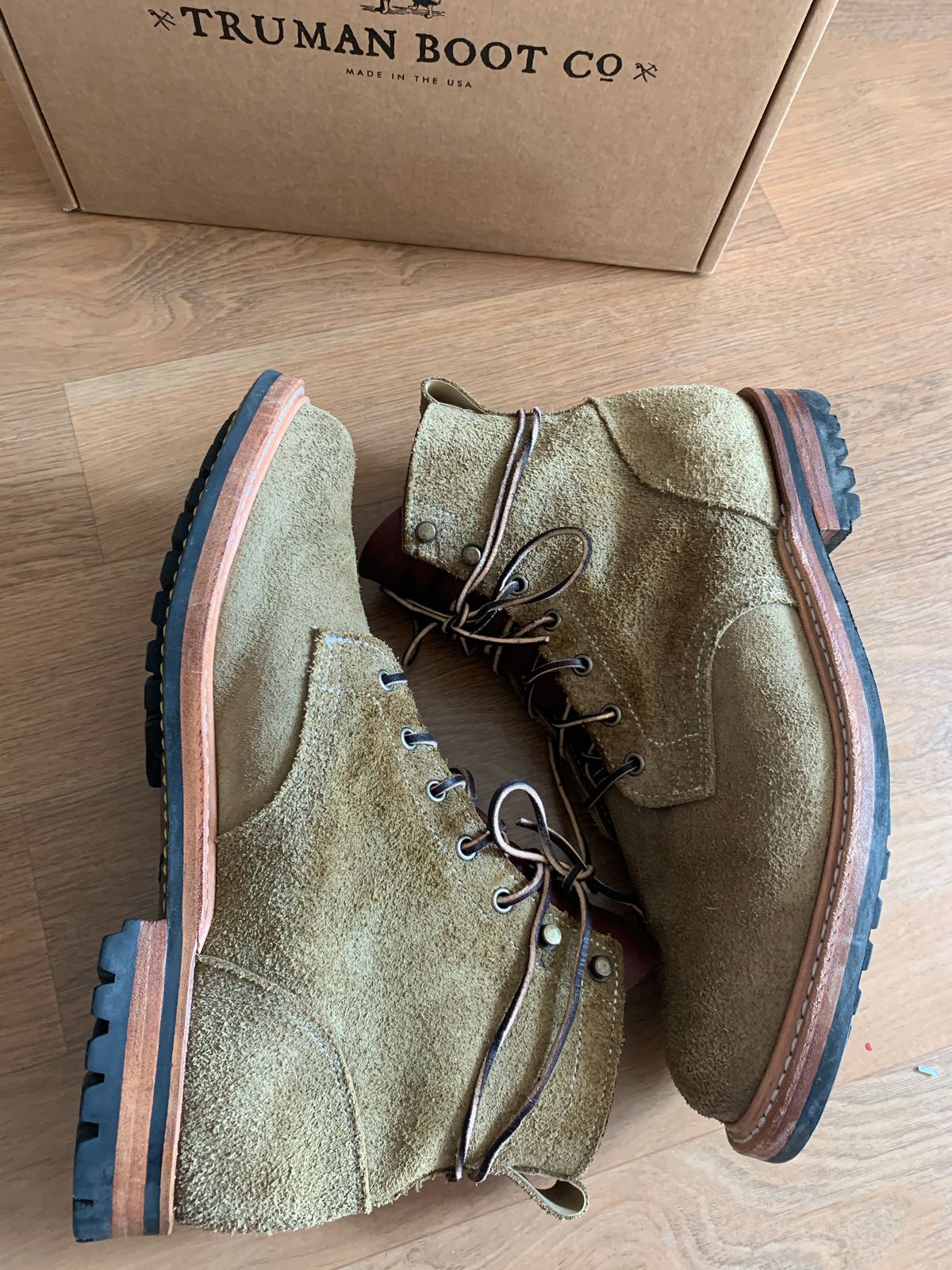 Photo by eggieman on November 2, 2022 of the Truman Service Boot in Tasman Leather Group Coyote Roughout.