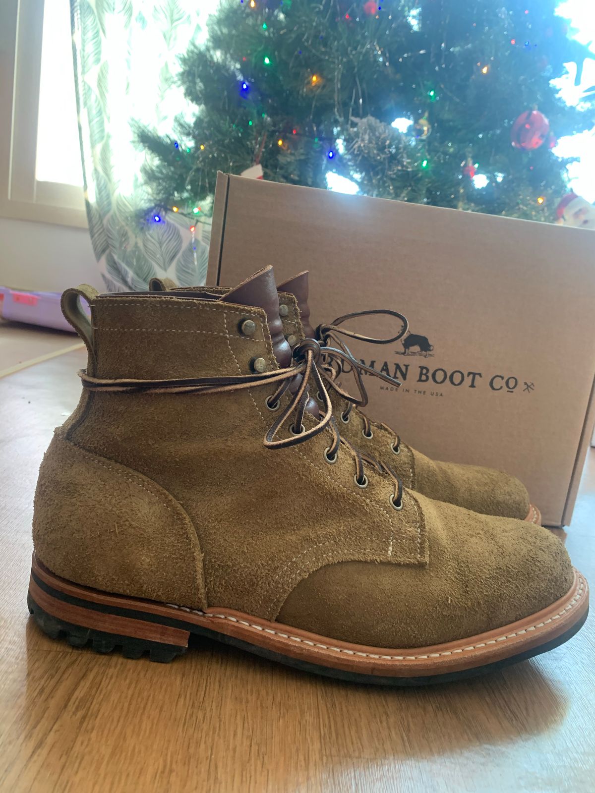 Photo by eggieman on December 5, 2022 of the Truman Service Boot in Tasman Leather Group Coyote Roughout.